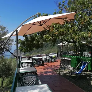 perla-del-levante-hostel.hotelitalianriviera.com/